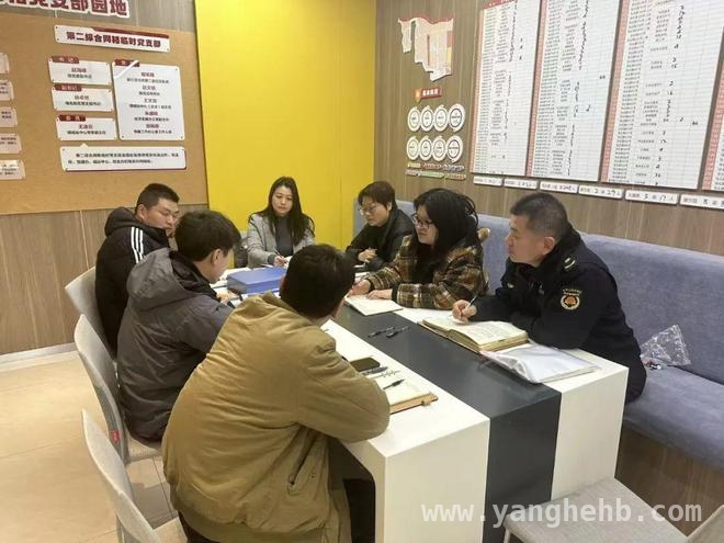聚焦庙行镇党建网格治理：创新模式提升基层治理效能 市委曾群带队调研庙行镇党建网格治理，多举措推动基层治理升级