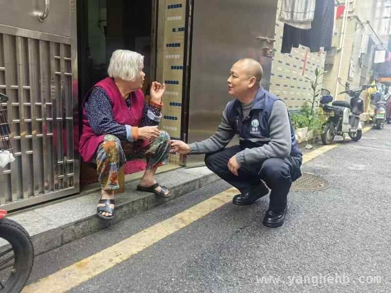 社区“多面手”郭伟琪：用行动诠释责任担当，郭伟琪：穿梭街巷，守护社区安全与和谐