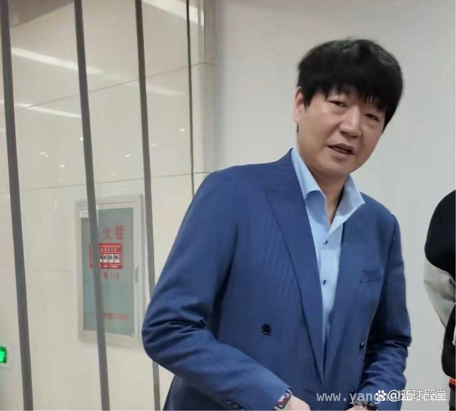 邱彪赛后更衣室大总结：山东高速男篮战胜江苏之战亮点与问题并存