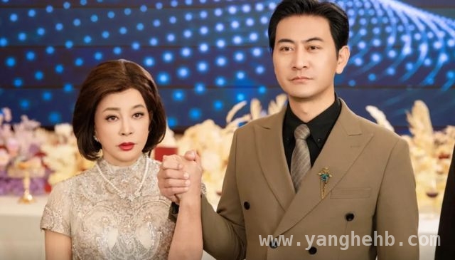 59岁李若彤短剧上星，短剧圈迎来明星热潮！，明星纷纷投身短剧赛道，短剧市场要变天？
