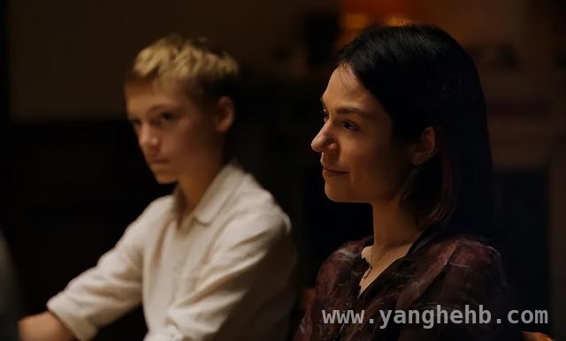 艾米莉·德奎恩：从戛纳影后到生命谢幕，一路演艺芳华