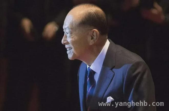 从李兆基、李嘉诚看港商的家国命运沉浮，两位港商的人生轨迹：家国情怀不可或缺