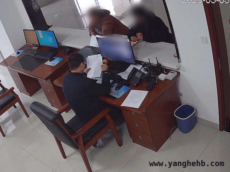 痛心！13岁初中生1个月花光奶奶4万多元，游戏充值成大头，13岁男生狂花奶奶4万多，民警暖心帮忙追回损失