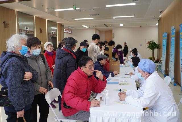 上海开启老年口腔健康之旅，守护晚年幸福笑容，聚焦上海老年口腔健康行动，开启身心双重健康新篇