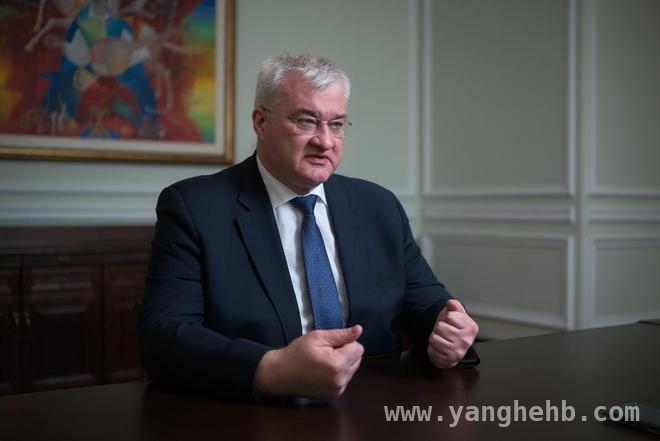 美俄通话释放和平信号，俄乌冲突能否迎来转机？