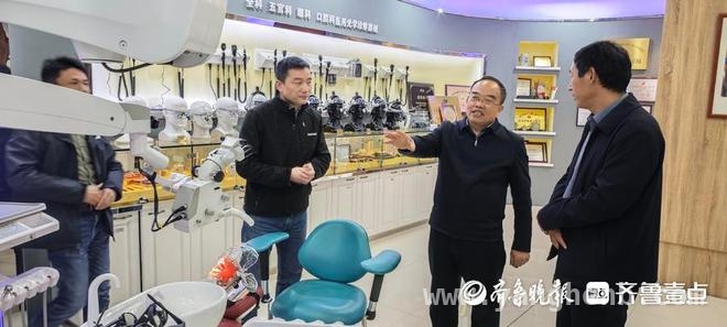 枣庄职业学院郝荣平带队走访多地，为口腔专业建设探新路