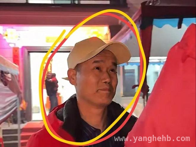 Rose一家搬新家，地域习俗差异引关注 吴建云一家乔迁别墅，幸福生活引网友热议