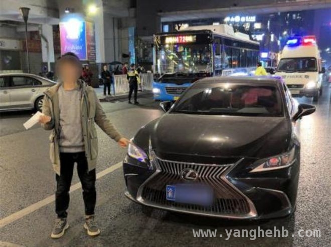 大渡口交警夜查酒驾，男子侥幸驾车终被擒，大渡口交巡警查获酒驾，为交通安全再加把锁