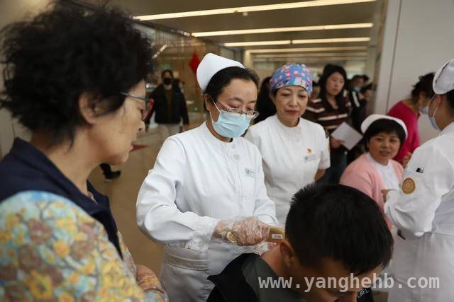 长春中医药大学附属三院中医药活动：触摸中医药温度，感受杏林芬芳，长春中医药大学附院春分开启中医药文化盛宴，市民沉浸式体验魅力
