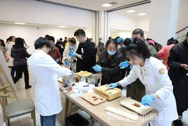 长春中医药大学附属三院中医药活动：触摸中医药温度，感受杏林芬芳，长春中医药大学附院春分开启中医药文化盛宴，市民沉浸式体验魅力