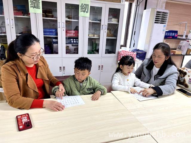 马峦社区活动：国学经典遇上客家擂茶，让传统文化“活”起来