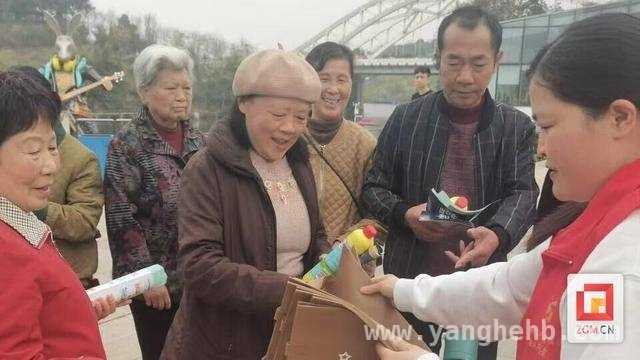 自流井区东兴寺街道毛家坝社区：用行动守护居民睡眠健康