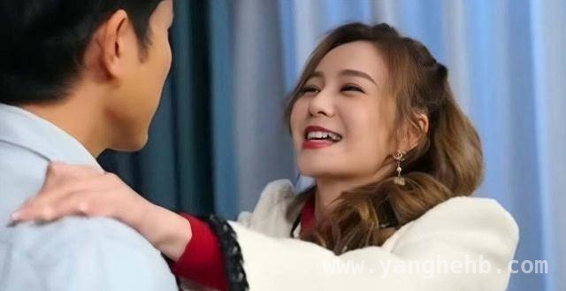 TVB前女星梁茵：为事业尝尽艰辛，终迎事业曙光，从“交际花”传闻到演艺新生，梁茵的坎坷与重生
