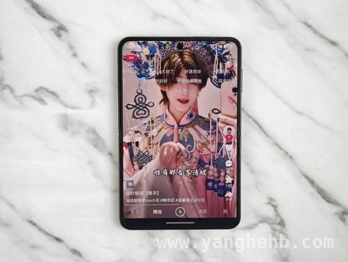 华为Pura X：16:10阔型屏与1:1外屏的独特碰撞，探秘华为Pura X：小尺寸折叠屏的全能选手
