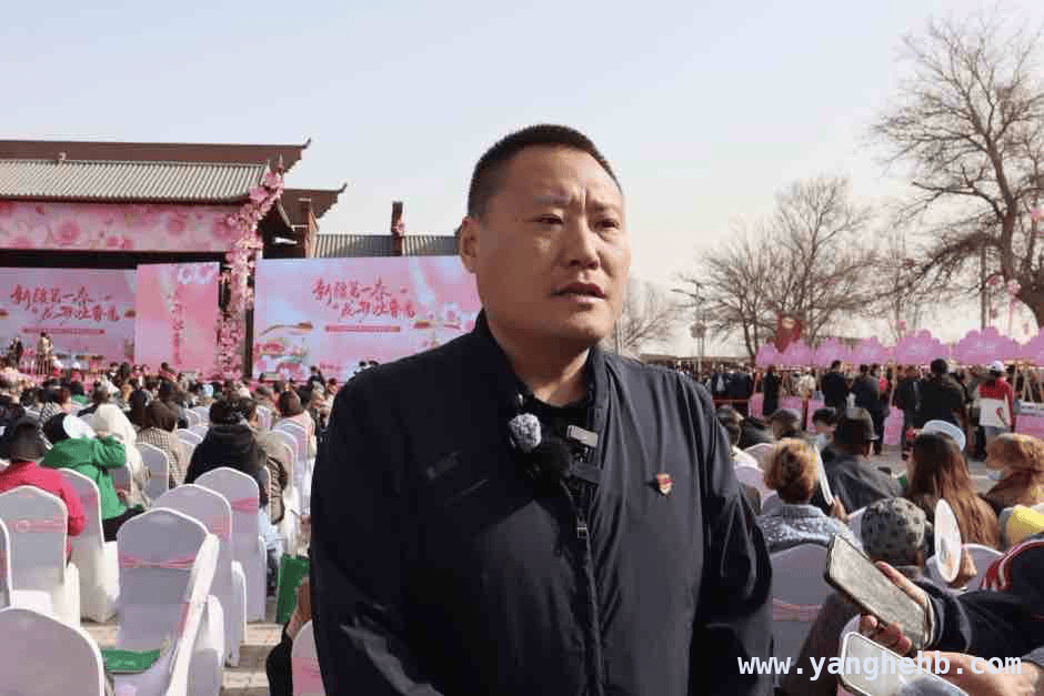 “新疆第一春”，吐鲁番杏花季开启浪漫之旅 吐鲁番杏花季盛大开幕，领略春日独特魅力