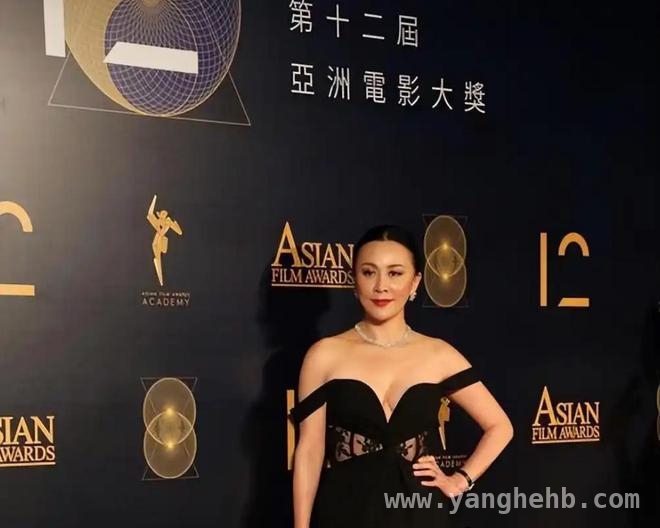 王晶揭开港圈旧伤疤，刘嘉玲绑架案风云再起，刘嘉玲绑架案：王晶爆料，港圈往事成焦点