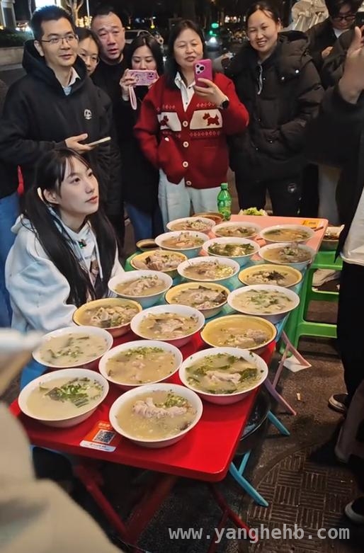 吴半饱赴日参赛，吃播界风云再起！，吃播吴半饱赴日参赛，真相即将揭晓？