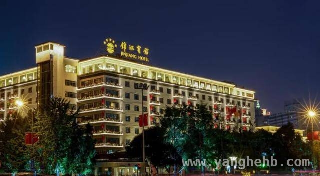 糖酒会“降温”，白酒价格跳水，三重因素成幕后推手！ 剩者为王：白酒行业寒冬下的生存密码