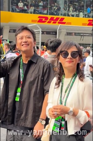 2025F1中国赛：皮亚斯特里夺冠，赛场内外星光熠熠！ 迈凯伦包揽冠亚，F1中国大奖赛精彩收官！