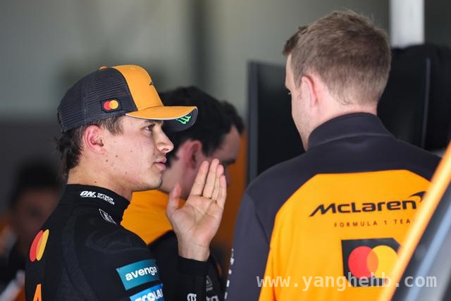 2025 F1中国大奖赛：皮亚斯特里首登中国站之巅，迈凯伦揽下冠亚 2025 F1中国赛：皮亚斯特里首冠创历史，迈凯伦一二带回显实力