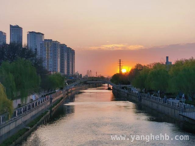 北京3月24日晨光开启，看摄影师定格的美好 3月24日北京晨光：用镜头捕捉的诗意瞬间