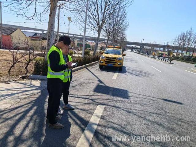 岚山养护中心春季发力，为公路安全畅通保驾护航，岚山养护中心抢抓黄金期，路况调查成效初显