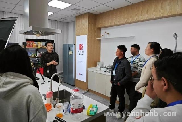 3月22日！普洱对口地区创业人员出滇实训数字人才班画上完美句号，首期数字人才班落幕，为普洱创业注入“数字活力”