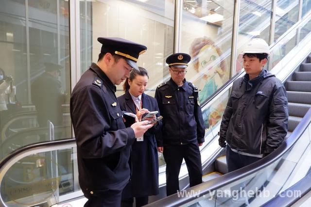 “检查码”让特种设备检查更高效，平金中心商场接受严格检验，“检查码”推行，平金中心商场特种设备检查现精准监管成效