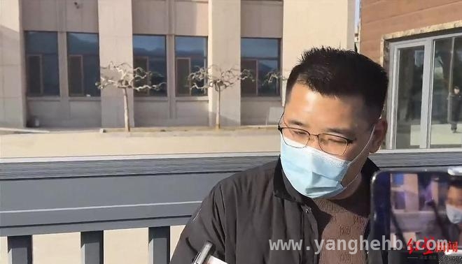 5岁男童被母亲及男友殴打致死案庭审，父亲愤怒求死刑判决，震惊！5岁男童遭虐致死案一审，检方建议严惩凶手