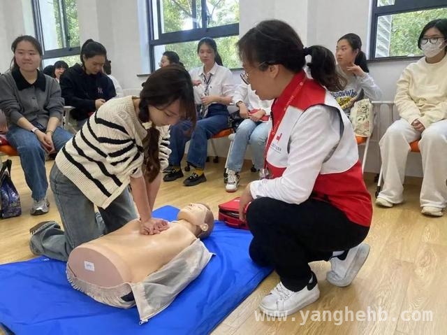 2025上海应急救护培训全面推进，万名市民将持证上岗