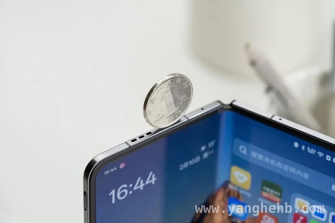 手机轻薄化浪潮来袭，iPhone 17 Air能否脱颖而出？，iPhone 17 Air引发轻薄风暴，手机市场格局将变？
