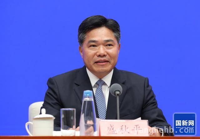 第五届消博会来袭，回顾1 – 2月服务消费快速增长佳绩，聚焦第五届消博会，1 – 2月服务零售增长态势亮眼
