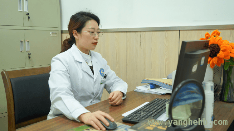 彭水中医院：腰椎间盘胶原酶溶解术，微创无痛解患者之忧，彭水中医院针灸推拿二科：两例胶原酶溶解术为患者微创除病痛