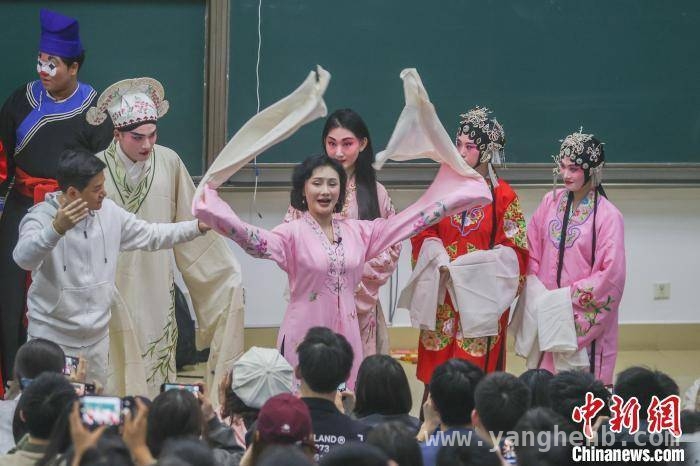 江西戏曲：从传统走向年轻新舞台