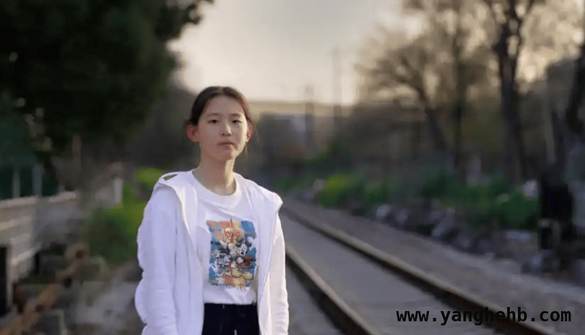 一篇作文引发全民共鸣，背后老师功不可没！，学生作文戳中泪点，语文老师的用心你看到了吗？