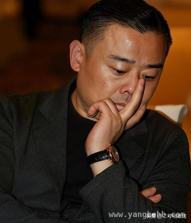 曾经风光无限，如今鲜有人问，周立波的命运转折，周立波：跌宕人生背后的警示