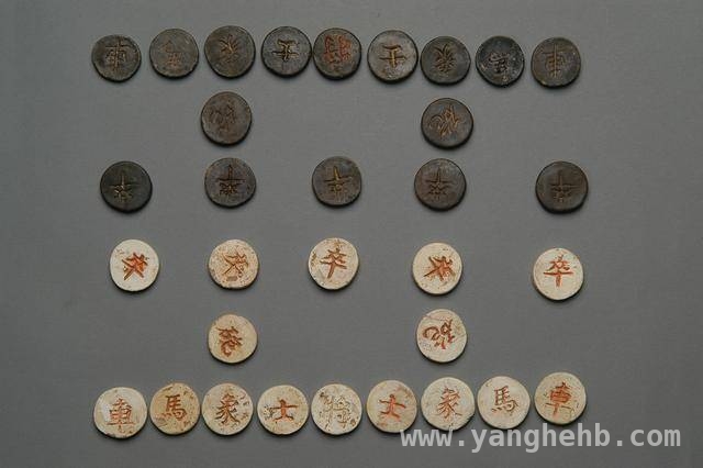 揭秘宋代瓷象棋：不一样的棋子，一样的精彩 宋代瓷象棋：小棋子里的大乾坤