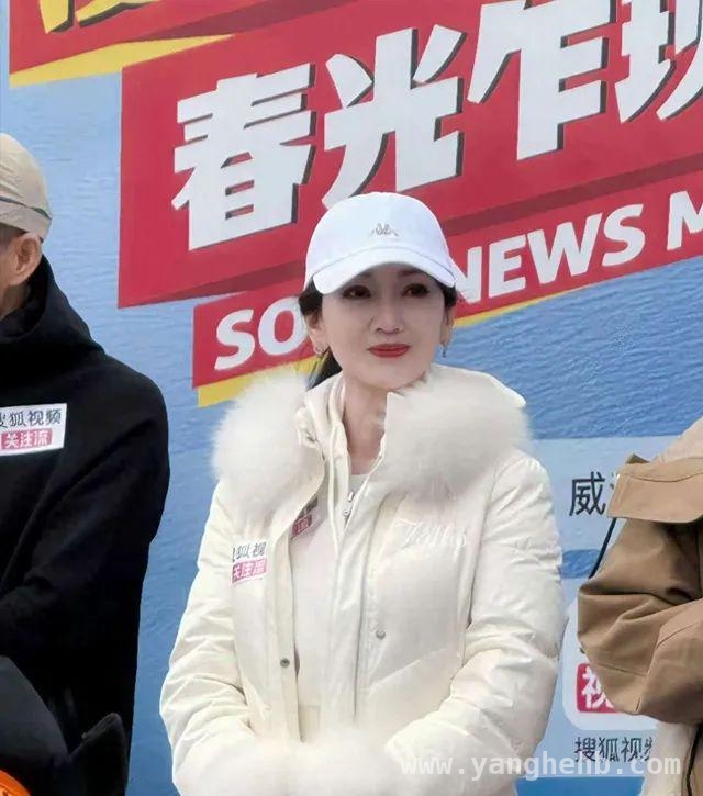 赵雅芝马拉松引发争议，是励志还是制造焦虑？