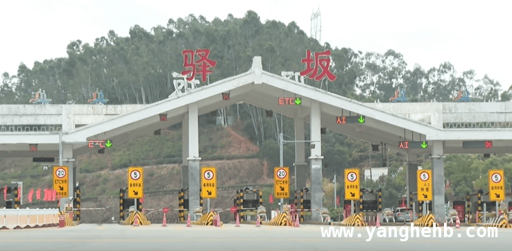 泉州高速交警破获匝道倒车案，驾驶员心存侥幸酿祸端