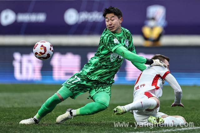 3月29日大连赛场：英博海发2-0斩落长春亚泰