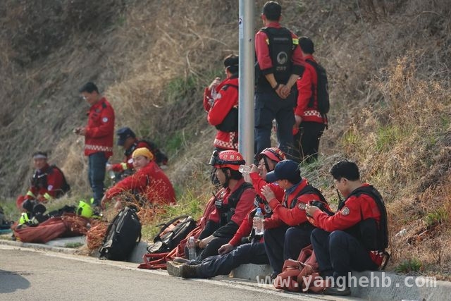 韩国山火：民间温暖难掩应急制度之殇