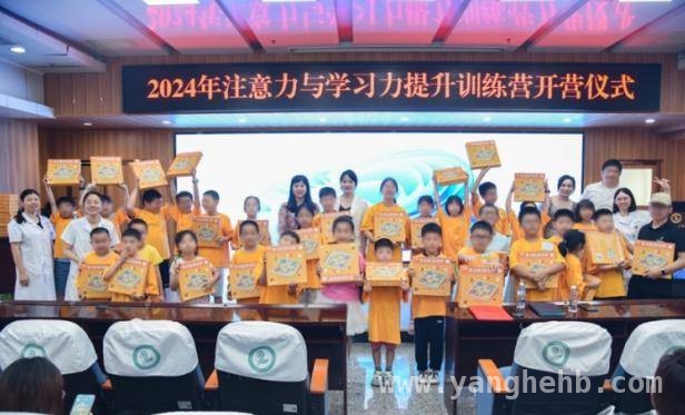 孤独症群体：从认识到赋能的温暖之旅，探秘孤独症世界：开启理解与关爱的大门