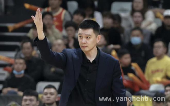 CBA关键战前夕：辽宁主帅杨鸣谈球队现状与对决展望