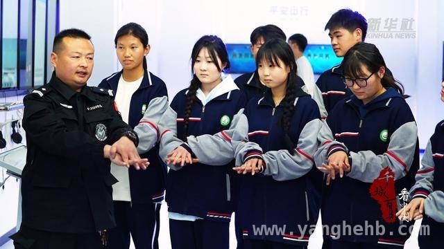 成武县公安局携手消防，职业中专学生开启安全知识学习之旅