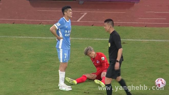 青岛西海岸外援凶猛，河南队换帅难题待解？