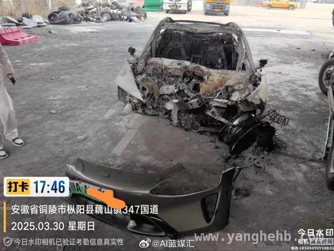 小米SU7事故引发热议，雷军何时发声？，高速惊魂：小米SU7事故背后的谜团待解