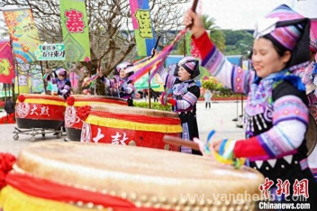 南宁民歌湖畔：“广西三月三”非遗之美绽放，“广西三月三”非遗盛会启幕，传统魅力惊艳全场