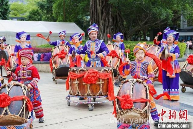 南宁民歌湖畔：“广西三月三”非遗之美绽放，“广西三月三”非遗盛会启幕，传统魅力惊艳全场