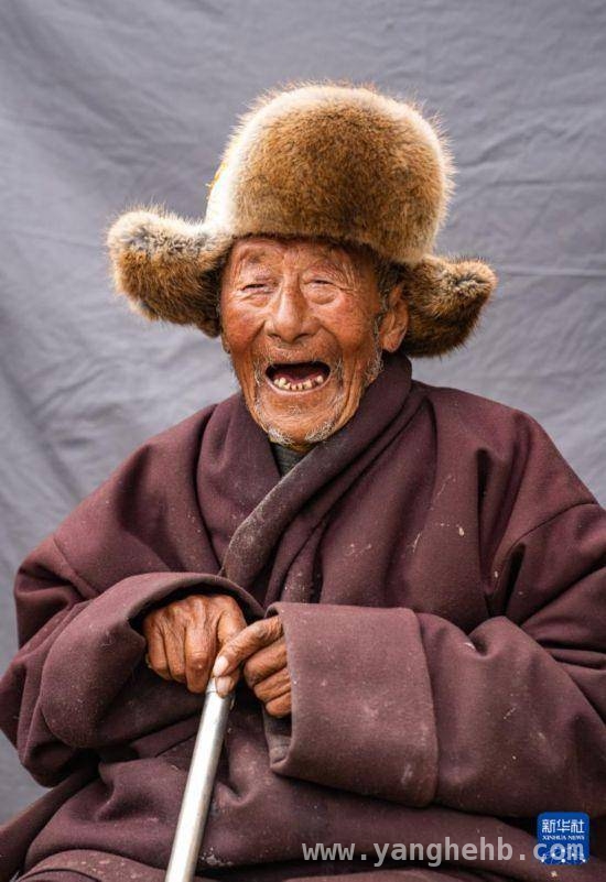 索扎老人：党带领百万农奴告别苦难，走向新生活，92载岁月，索扎老人诉说西藏民主改革后的幸福篇章