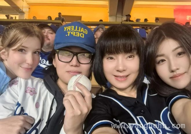 陈红：从文艺兵到大校，再到拥抱新生活的智慧女性，陈红：从〈常回家看看〉到美国棒球宝贝的华丽转身